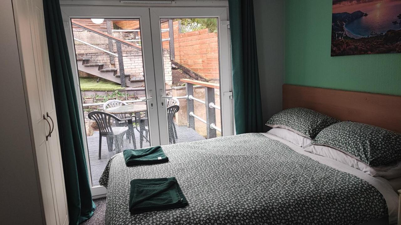 Y Garth Guesthouse Бангор Экстерьер фото